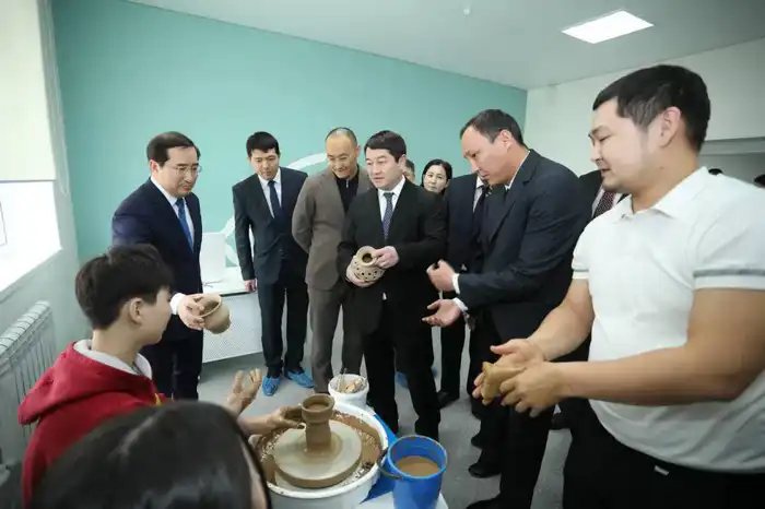 В Жанаозене состоялось техническое открытие реабилитационного центра для детей с особыми потребностями (10)