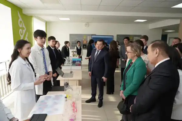 «Экономь воду – спаси будущее»: в Астане для школьников организован эко-час (8)