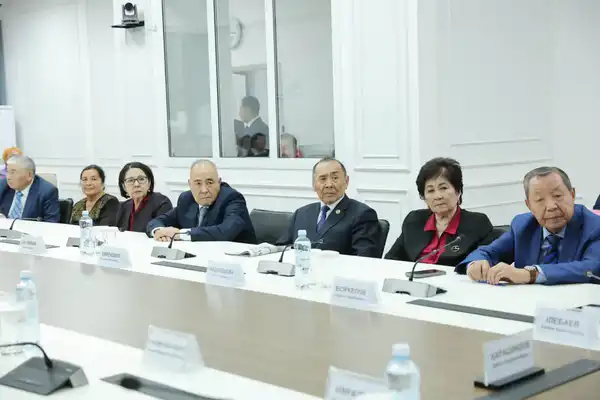 Аким Жамбылской области встретился с представителями гражданского общества (3)