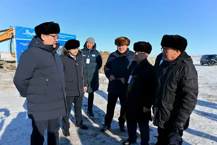 В селе Кенгирбай би Абайского района проводится реконструкция системы водопровода (8)