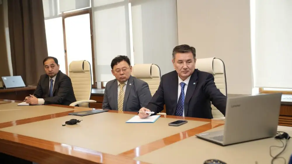 Аким ВКО встретился со спортсменами, участвующими в XXV зимних Олимпийских игр (3)