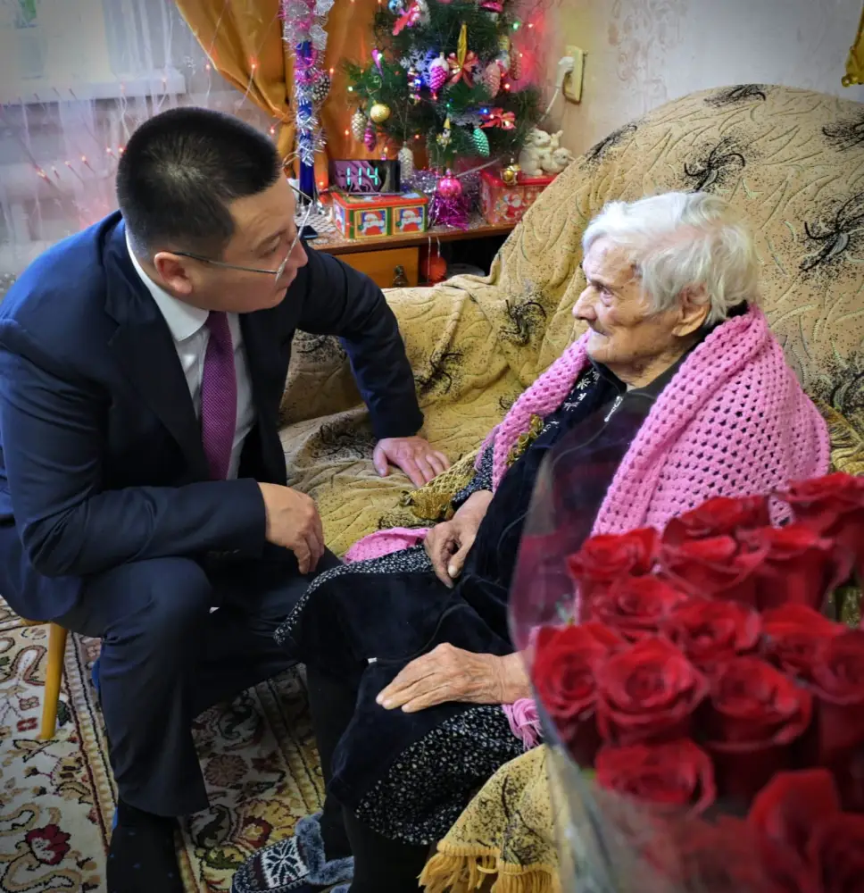 100-летний юбилей отметила ветеран Великой Отечественной войны Мария Матюшина (6)