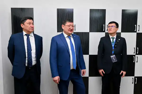 Аким области посетил лицей для одаренных детей в Семее (10)