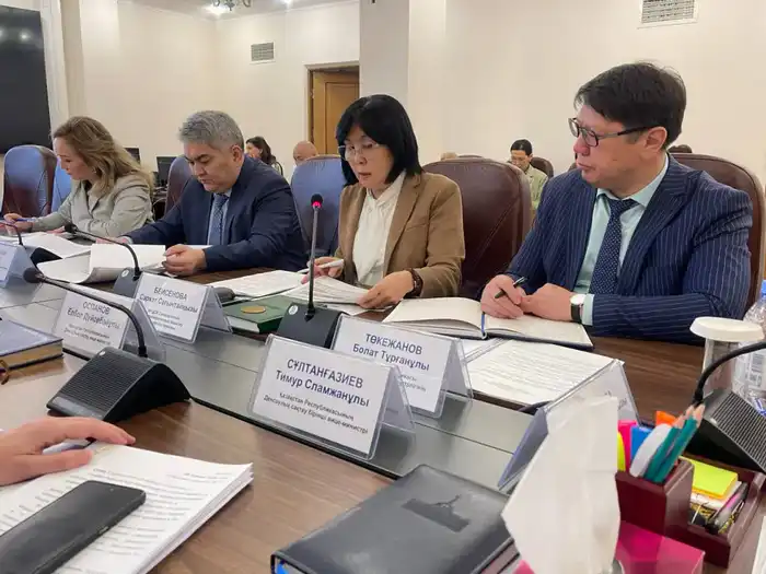 МИНЗДРАВ ПЕРЕВОДИТ ОТЧЕТНОСТЬ ПО ВАКЦИНАЦИИ В ЭЛЕКТРОННЫЙ ФОРМАТ (2)