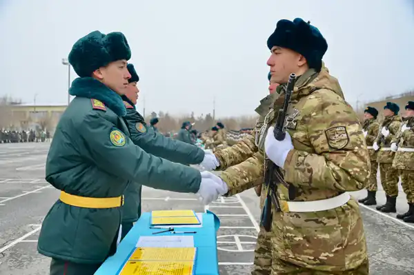 В Гвардейском гарнизоне свыше 600 солдат присягнули на верность Родине (3)