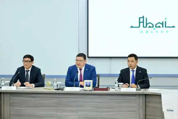 Аким области провел прием граждан по актуальным вопросам (2)