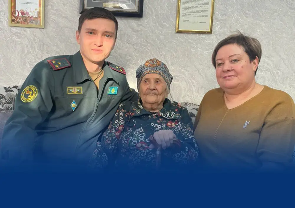 Фронтовой медсестре Анне Котовой исполнилось 102 года (2)