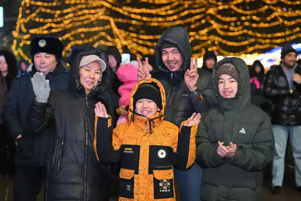 Аким области посетил праздничное мероприятие, посвященное Новому году (9)