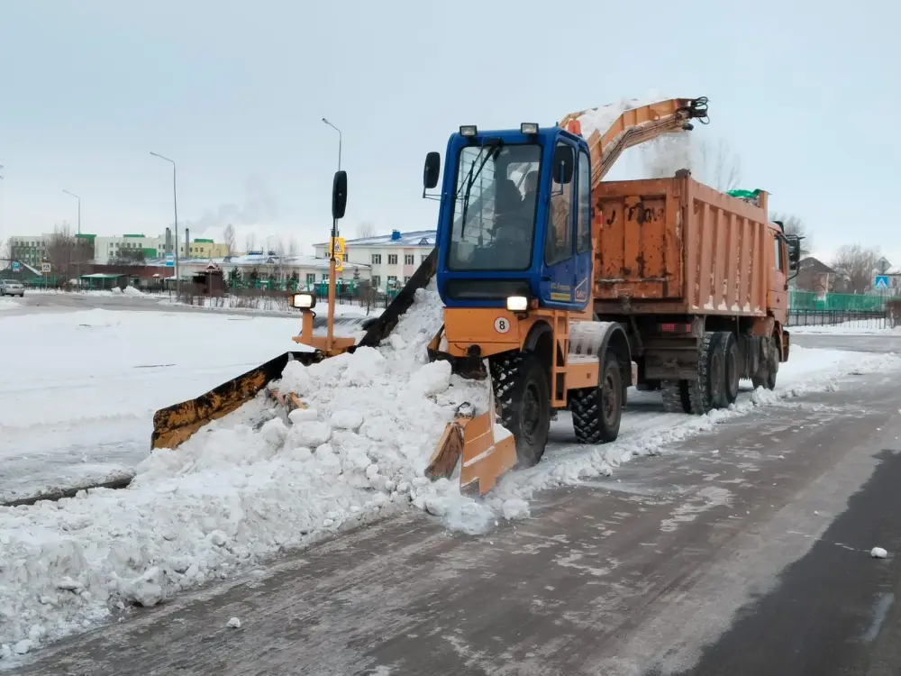 С начала зимнего сезона из Астаны вывезено около 2,8 млн кубометров снега (5)