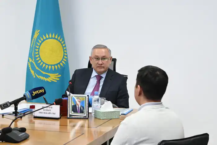 Бейбит Исабаев провел прием граждан по личным вопросам (3)