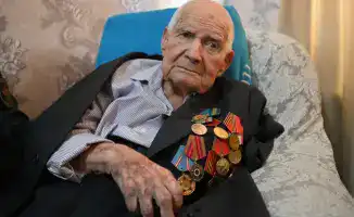 Солнце памяти: В Алматы чествуют 100-летнего ветерана войны Анатолия Попова