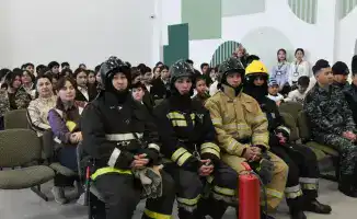 «Закон и порядок»: как не попасть в ловушку мошенников и что делать при ЧС, рассказали столичным школьникам