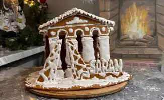 Пряничный домик в форме ДК из Сарани