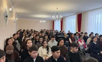 Международная молодежная диалоговая платформа: «Таза Қазақстан — единство и ответственность»