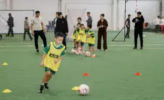 В Карагандинской области стартует программа «Алға!»: третий урок физкультуры по футболу для начальных классов