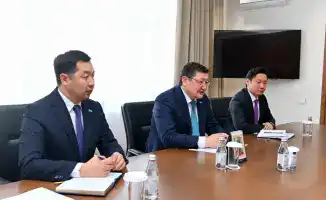 Встреча акима с депутатом в Абайской области