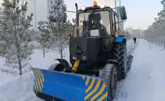 Зимняя уборка снега в Астане: более 1 100 единиц спецтехники и 3 135 рабочих на борьбе с последствиями непогоды