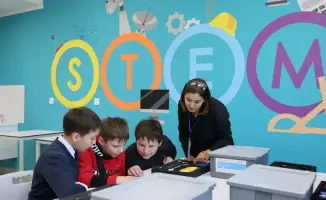 Сотрудничество Карагандинского дворца «Кәусар» и технического университета: новый шаг к профессиональной ориентации школьников