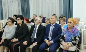 Аким Жамбылской области обсудил с представителями гражданского общества итоги года и важность ветеранов