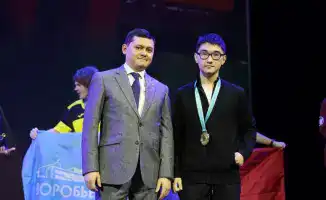 Золотые медали из Астаны: школьники на высоте!