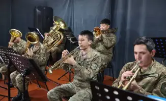 Солдат Нурдаулет Жалиев осуществил мечту стать музыкантом военного оркестра