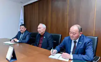 Обсуждение инвестиционных проектов в сельском хозяйстве: встреча акима области Абай с депутатом Мажилиса Жигули Дайрабаевым