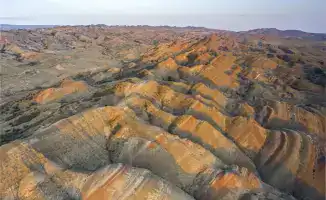 Казахстан начинает масштабное геологоразведочное исследование с бюджетом 240 миллиардов тенге для привлечения международных инвестиций.