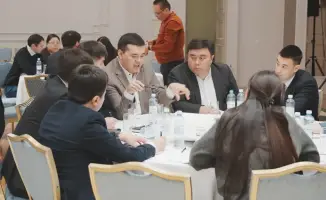 Обсуждение единого подхода к управлению отходами в Казахстане на стратегической сессии