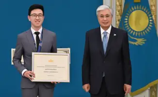 Максим Цой: Казахстанский школьник, завоевавший серебро на международной олимпиаде по информатике в Боливии