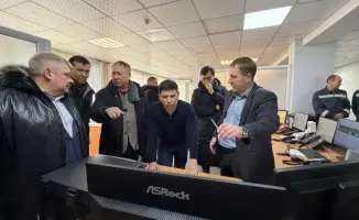 Вице-министр по чрезвычайным ситуациям Казахстана исследует шахты Karaganda Komir для повышения безопасности труда