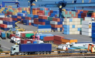 Токаев: Казахстан на пути к превращению в ключевую транспортную артерию Евразии, что изменит экономический ландшафт региона