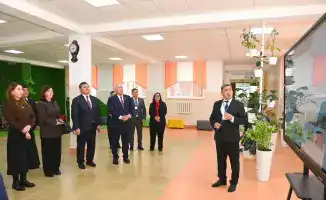 В Байконуре ознакомились с обновленной материально-технической базой школы-лицея №277