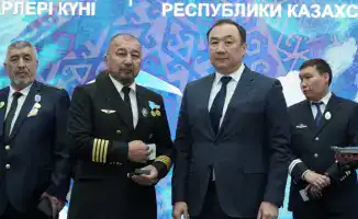 Пилот из МЧС получил награду за спасение людей