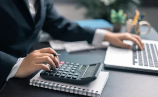 Вице-министр: Налоговики Казахстана заслуживают более высокую зарплату