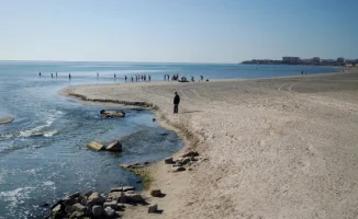 Токаев призывает волонтеров спасти Каспий и Арал