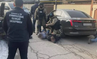 Спецназ задержал “новогодних“ воров в Алматы: видео