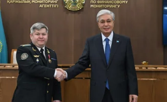 Токаев наградил сотрудников АФМ за образцовое исполнение