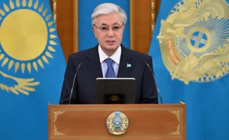 Творческие звезды Казахстана: Токаев вручает стипендии Бибигуль Тулегеновой и Олжасу Сулейменову, освещая путь к культурному будущему страны