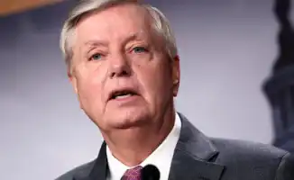 Трамп одобрил расширение санкций против России: новые экономические меры могут усугубить дипломатические отношения и повлиять на глобальную стабильность