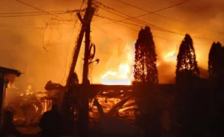 Украина и Россия обвинили друг друга в нападениях на мирных жителей в новогодний день