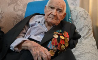 Ветеран Великой Отечественной войны Анатолий Попов из Алматы отмечает 100-летний юбилей