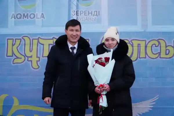 В Акмолинской области социально уязвимым категориям граждан вручены ключи от новых квартир (9)