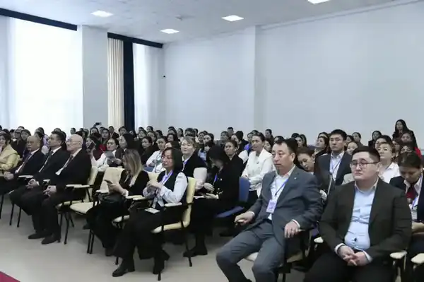 «Искусственный интеллект: навыки, направление, ориентация на будущее»: республиканский семинар прошел в Астане (6)