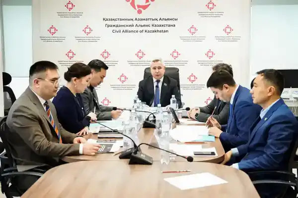 Ключевые направления проекта Конституции обсудили на заседании Общественного совета (3)