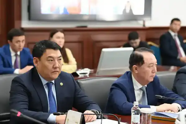 Рассмотрены вопросы подготовки к весенне-полевым работам (9)