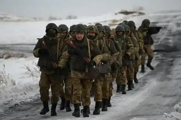 Проверка на выносливость: более 1600 военнослужащих приняли участие в марш-челлендже (5)