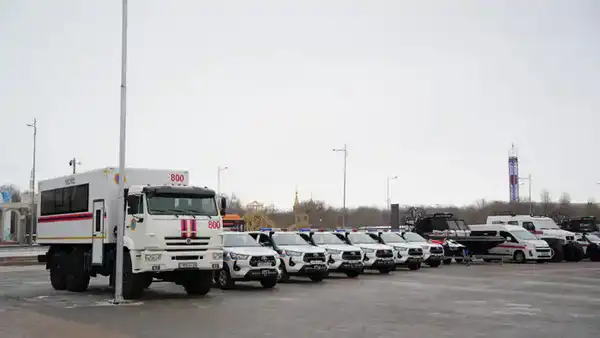 Глава МЧС вручил спасателям Актюбинской области ключи от новой техники (3)