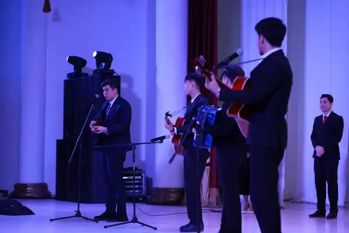 «Серебряный университет»: в Актобе начался учебный сезон для граждан старше 50 лет (2)