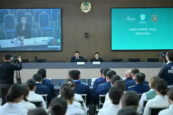 В области Абай прошел форум «Мен және Заң» (6)