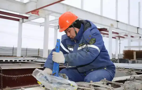 Нурдаулет Килыбай ознакомился с ходом строительства вокзала в Мунайлинском районе (4)